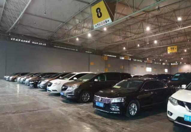 成都好一點(diǎn)的租車公司找哪家？成都國(guó)信租車服務(wù)好
