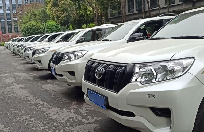 成都包車(chē)帶司機(jī)大概多少錢(qián)？